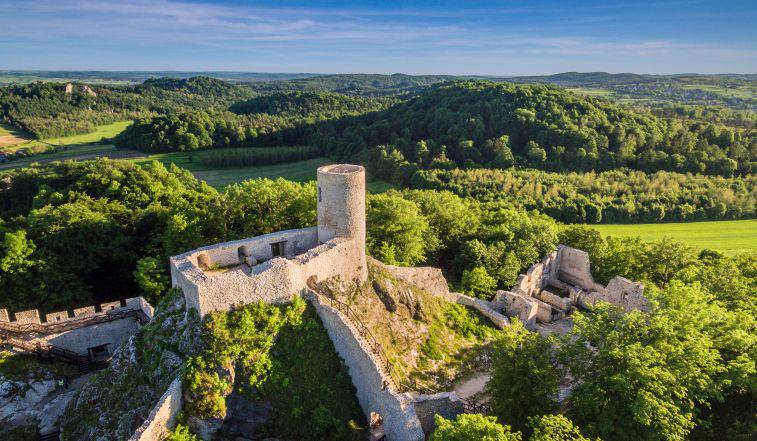 Zamek Pilcza w Smoleniu fot. Lighthouse Media